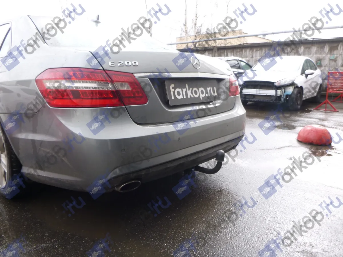 Фаркоп Imiola для Mercedes E-class (седан) 2009-2016 M.048 в 