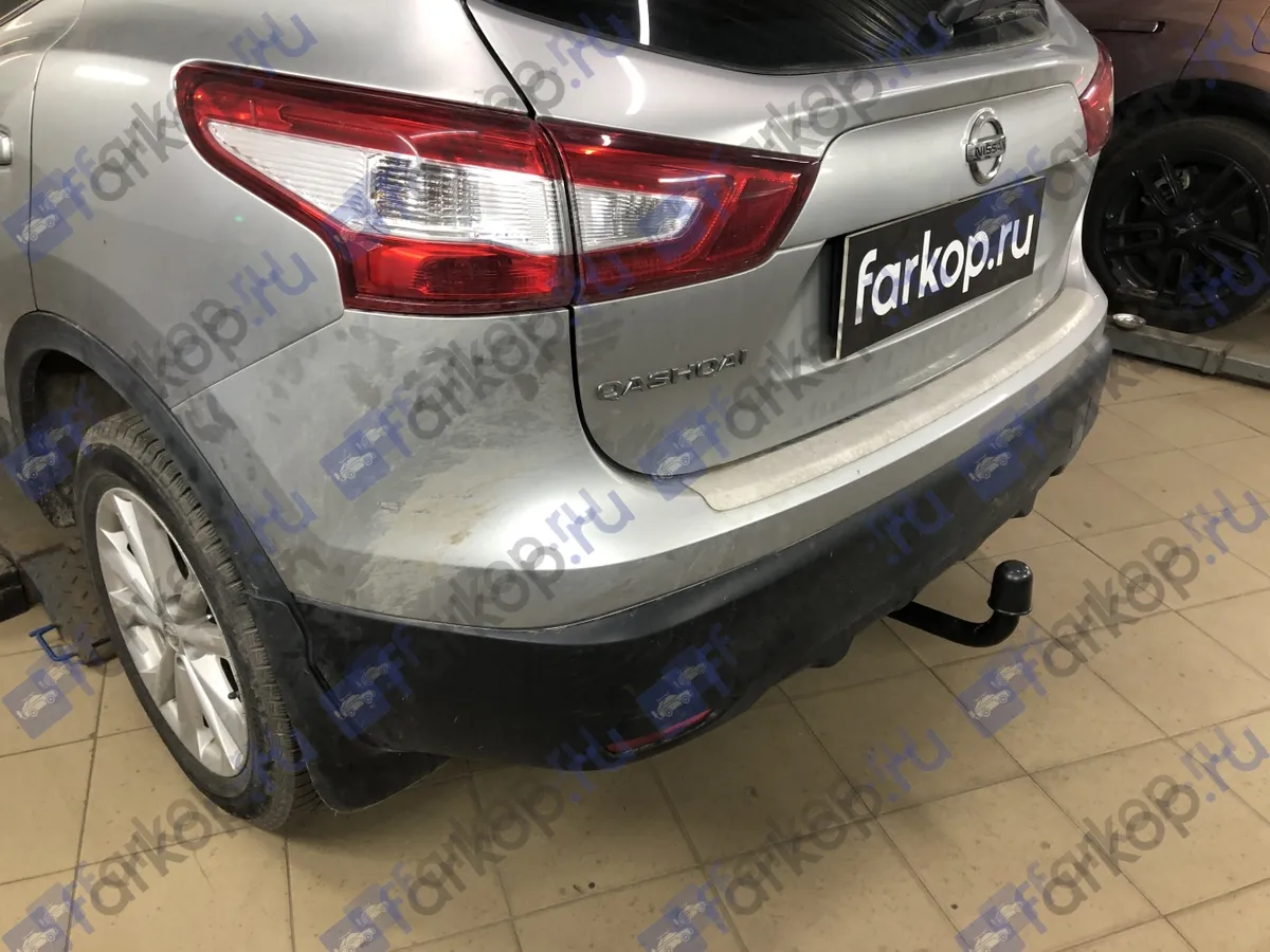 Фаркоп Auto-Hak для Nissan Qashqai 2014- V 73 в 